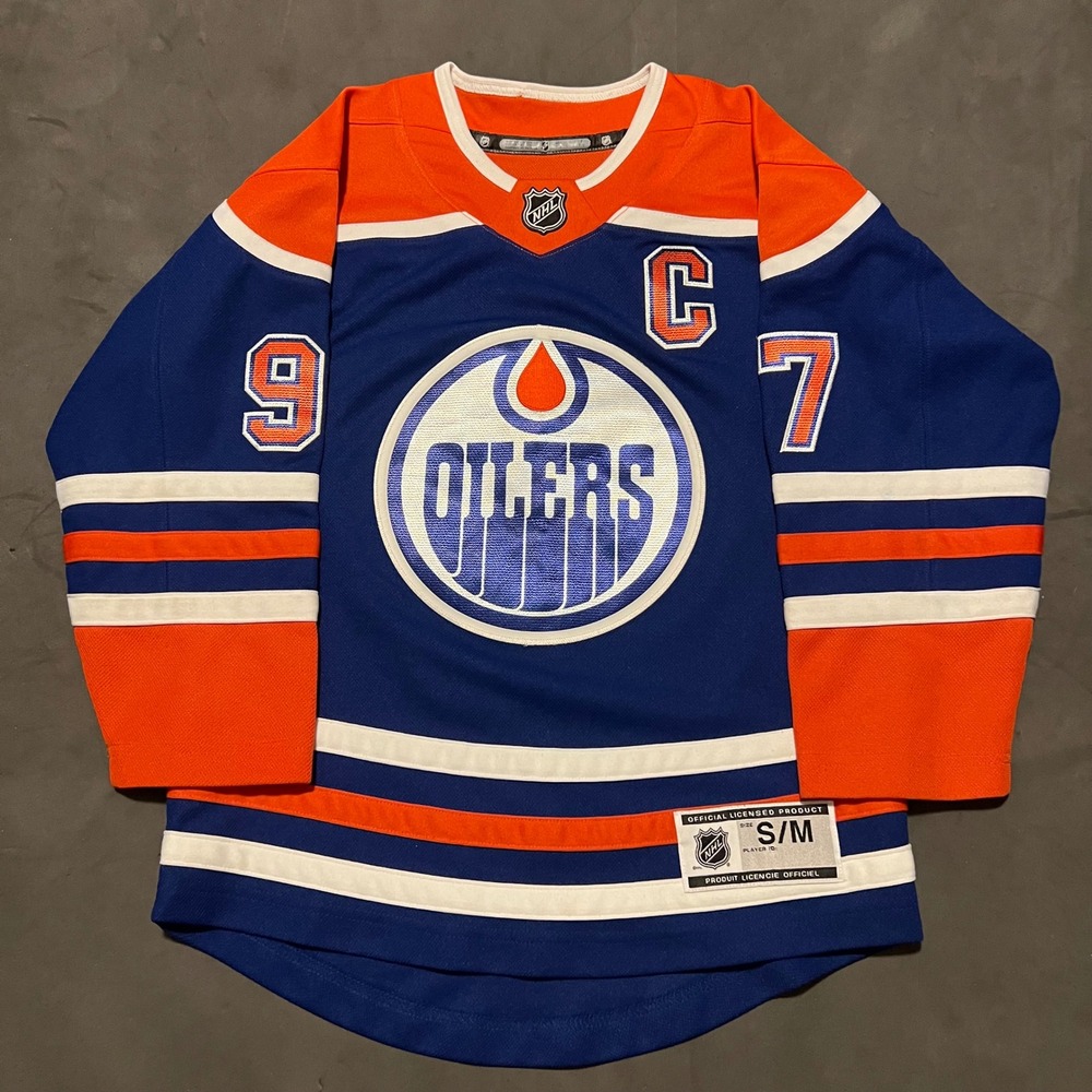 NHL Edmonton Oilers Connor McDavid Jersey Youth S/M Blue Orange #97 Captain